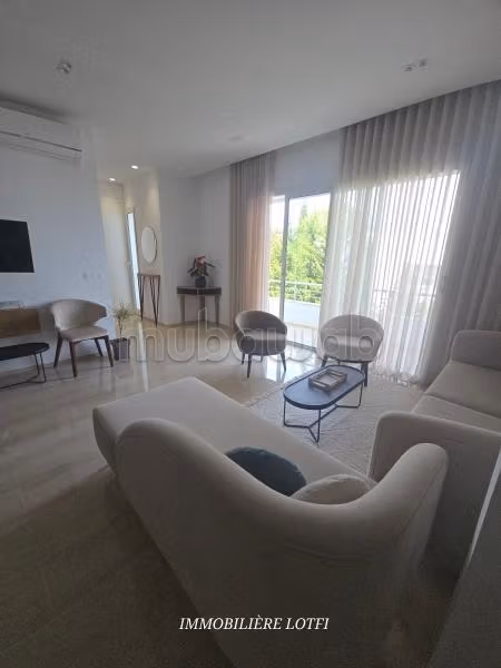 Apartment for rent in La Marsa Ville. 2 comfortable bedrooms. Concierge service and air conditioning.
