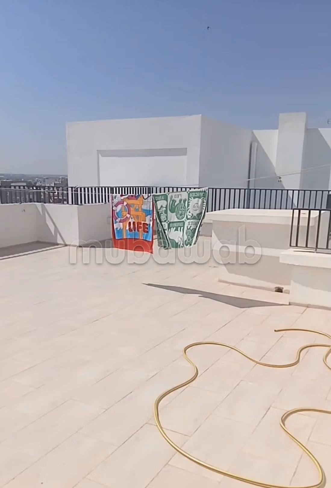 Appartamento arredato con grande terrazza privata