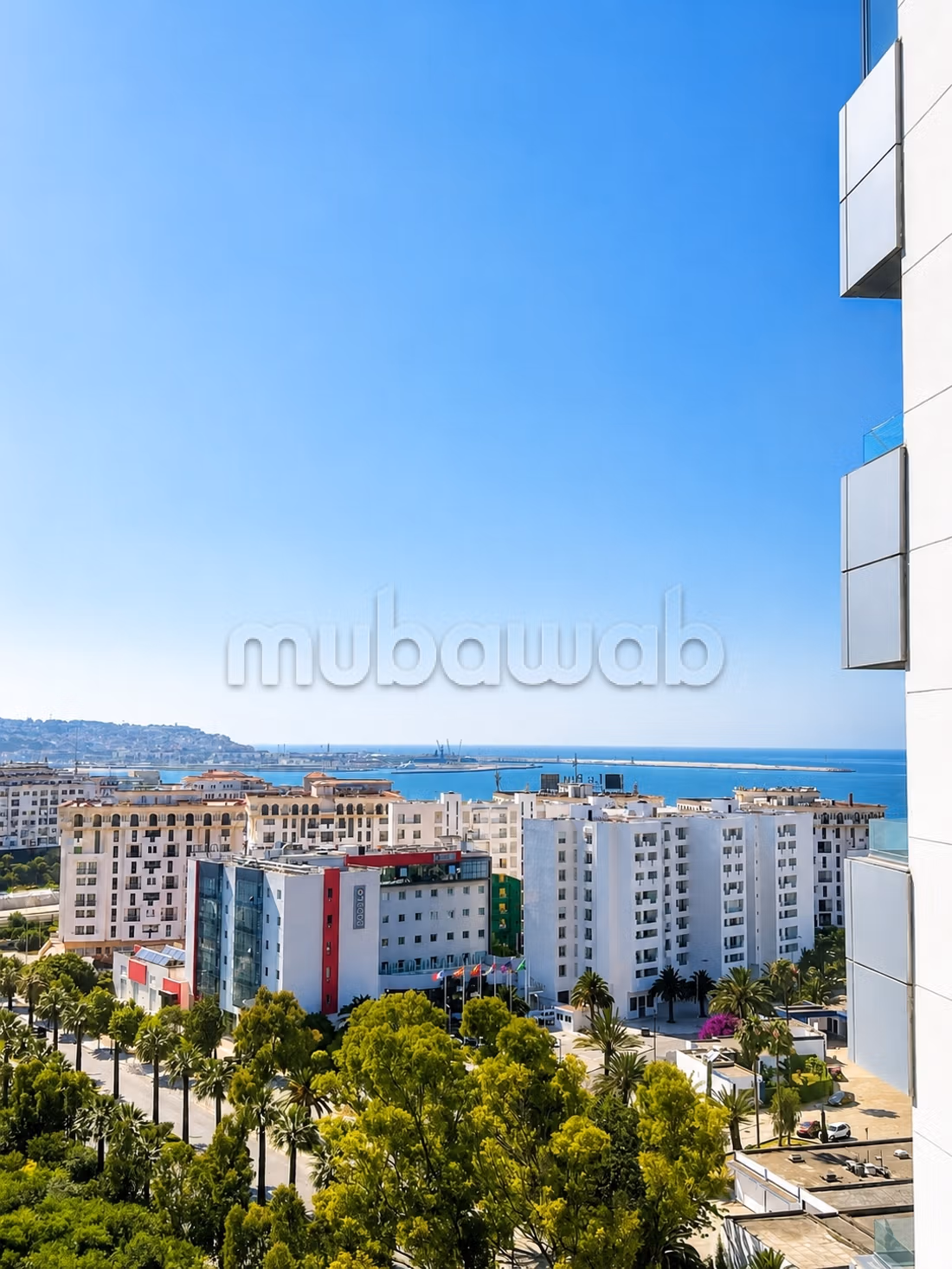 Appartement en location à malabata.
Surface totale 130 m².
Meublé