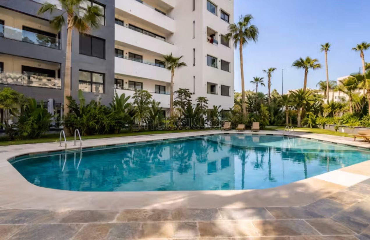 Appartement en location à malabata.
Surface totale 130 m².
Meublé