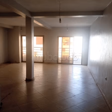 En alquiler – Oficina de 90 m² – 1er piso