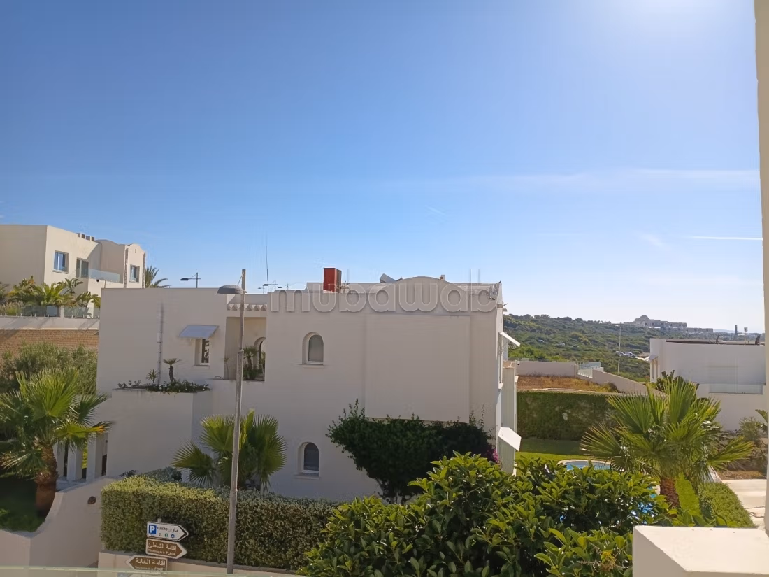 Triplex Contemporaneo Chic in Affitto a Gammarth