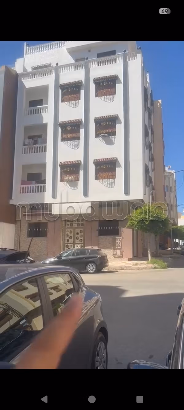 Venta de casa comercial en Ahlane. Superficie 100 m²