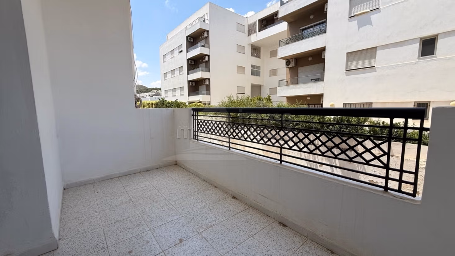 Appartamento S2 di 120m2 a Riadh Andalous