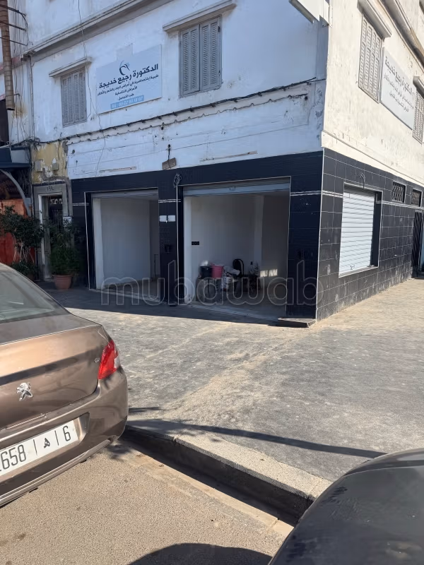 Local commercial à louer /Surface totale 33 m²