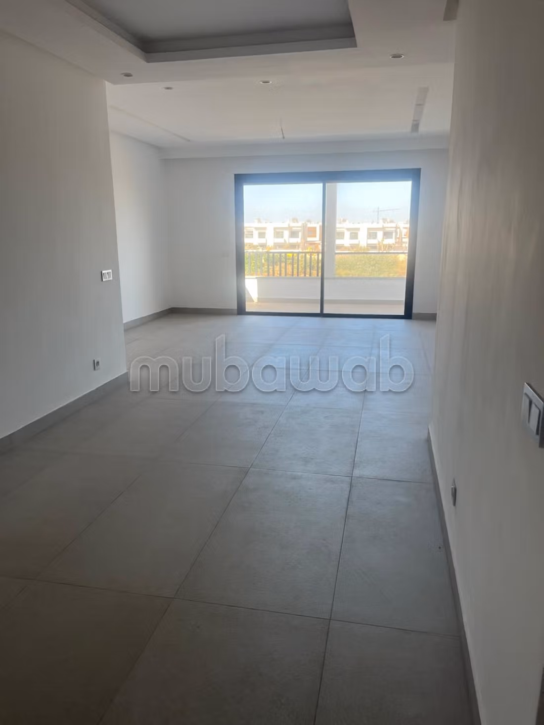 BEL appartement à louer 
AIN DIAB extension — 3