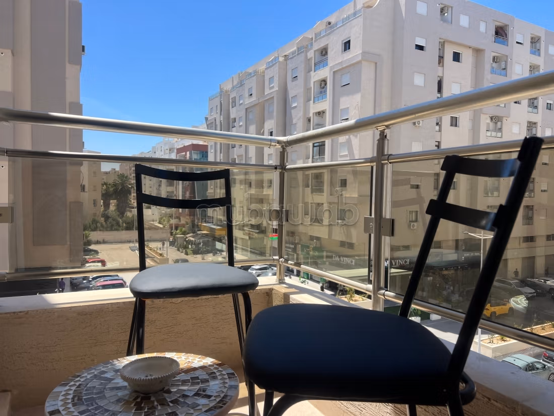 شقة مضاءة S2 مفروشة في l’Aouina، النخيل