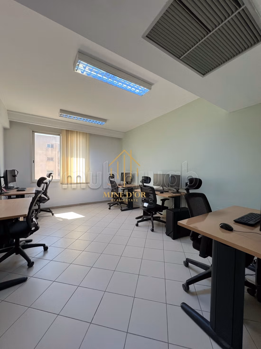 In vendita un piano di 475 m² al Centro Urbano Nord
