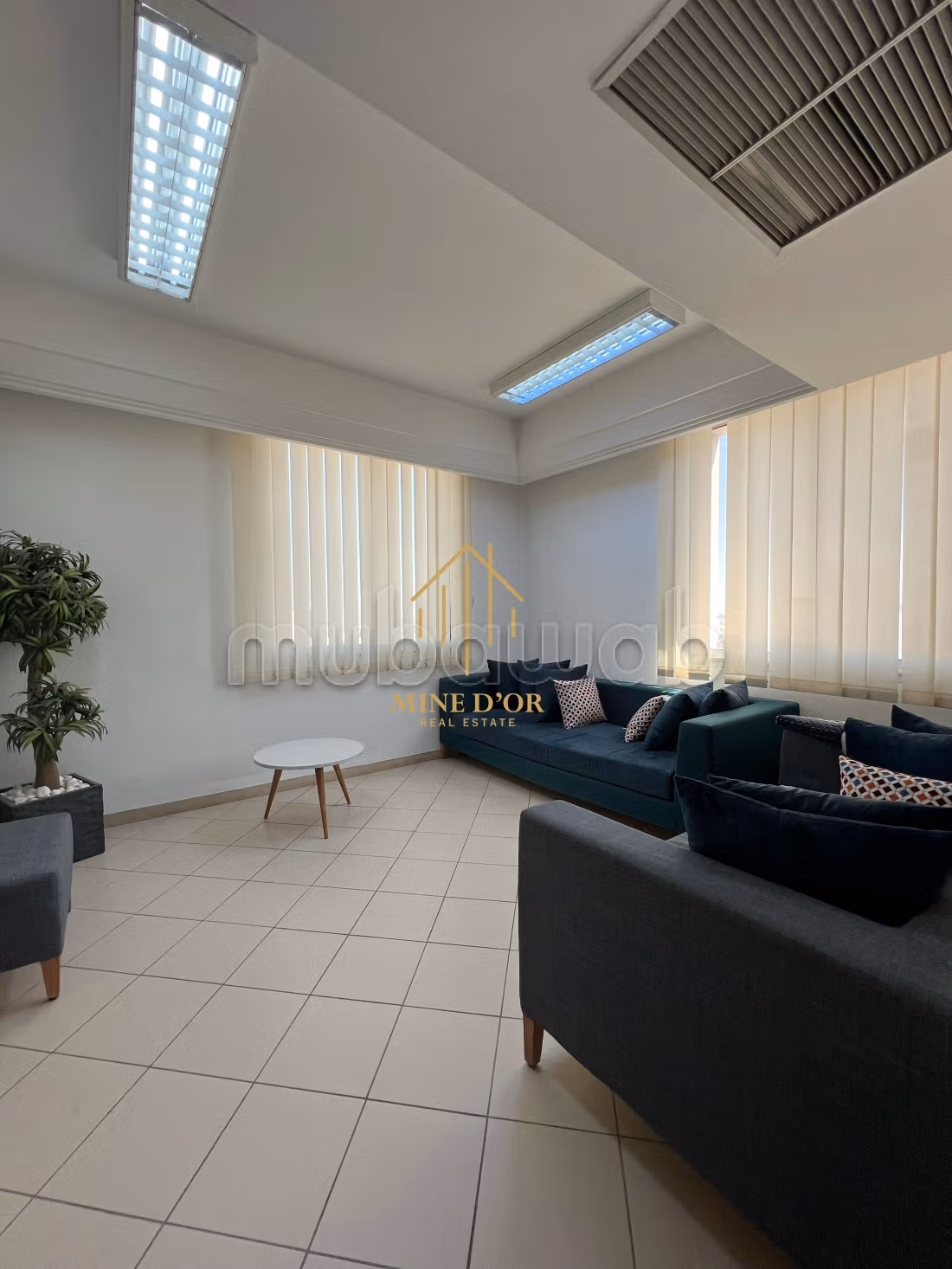 In vendita un piano di 475 m² al Centro Urbano Nord