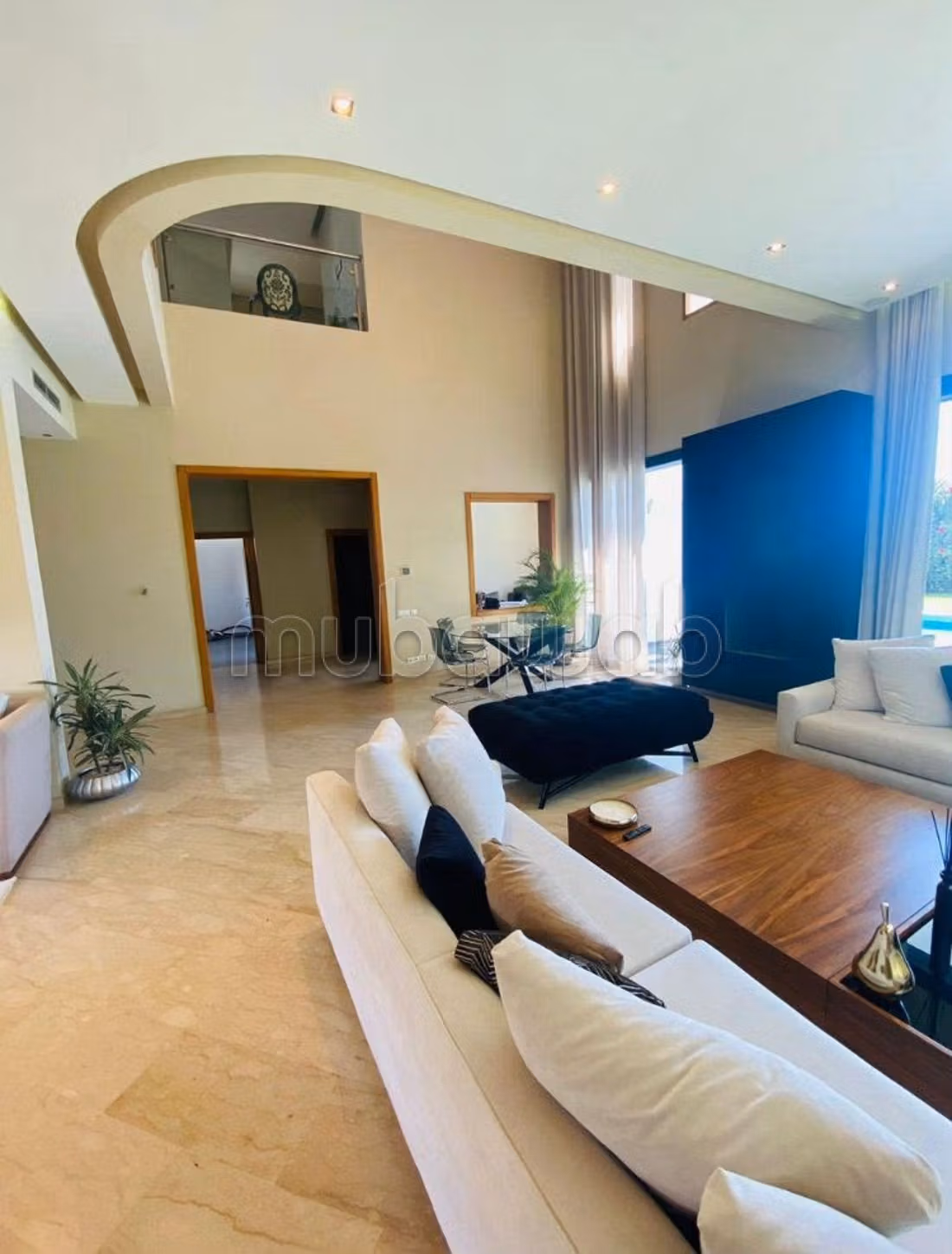 Top villa empty or furnished with pool