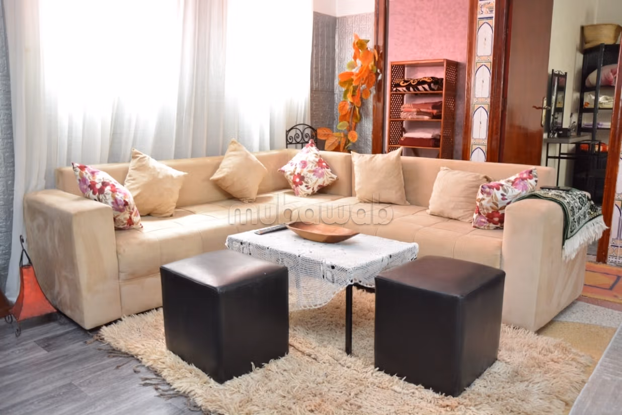 Bel appartement à louer dans la tour. 2 pièces. Meublé