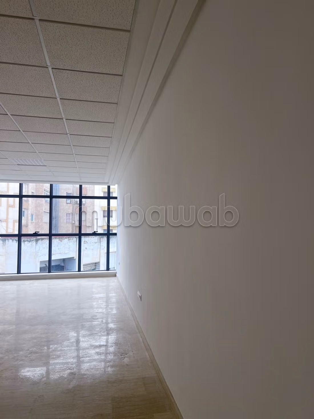 Office rental in Hamria. Total area 87 m². With elevator and terrace