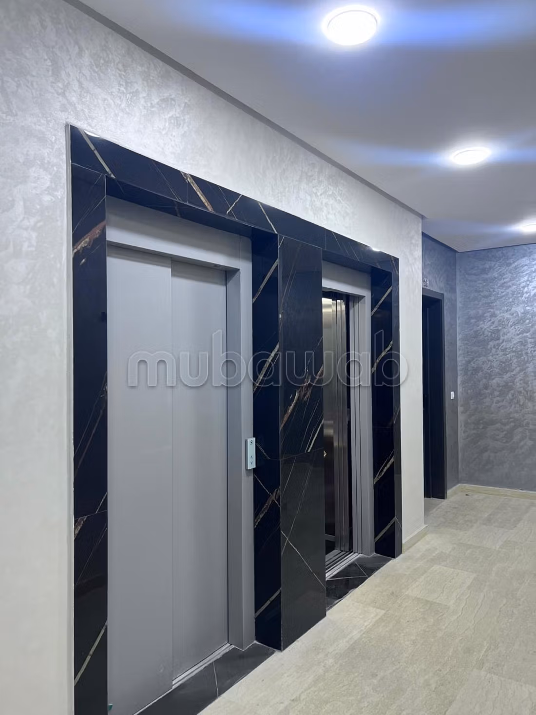 Office rental in Hamria. Total area 87 m². With elevator and terrace