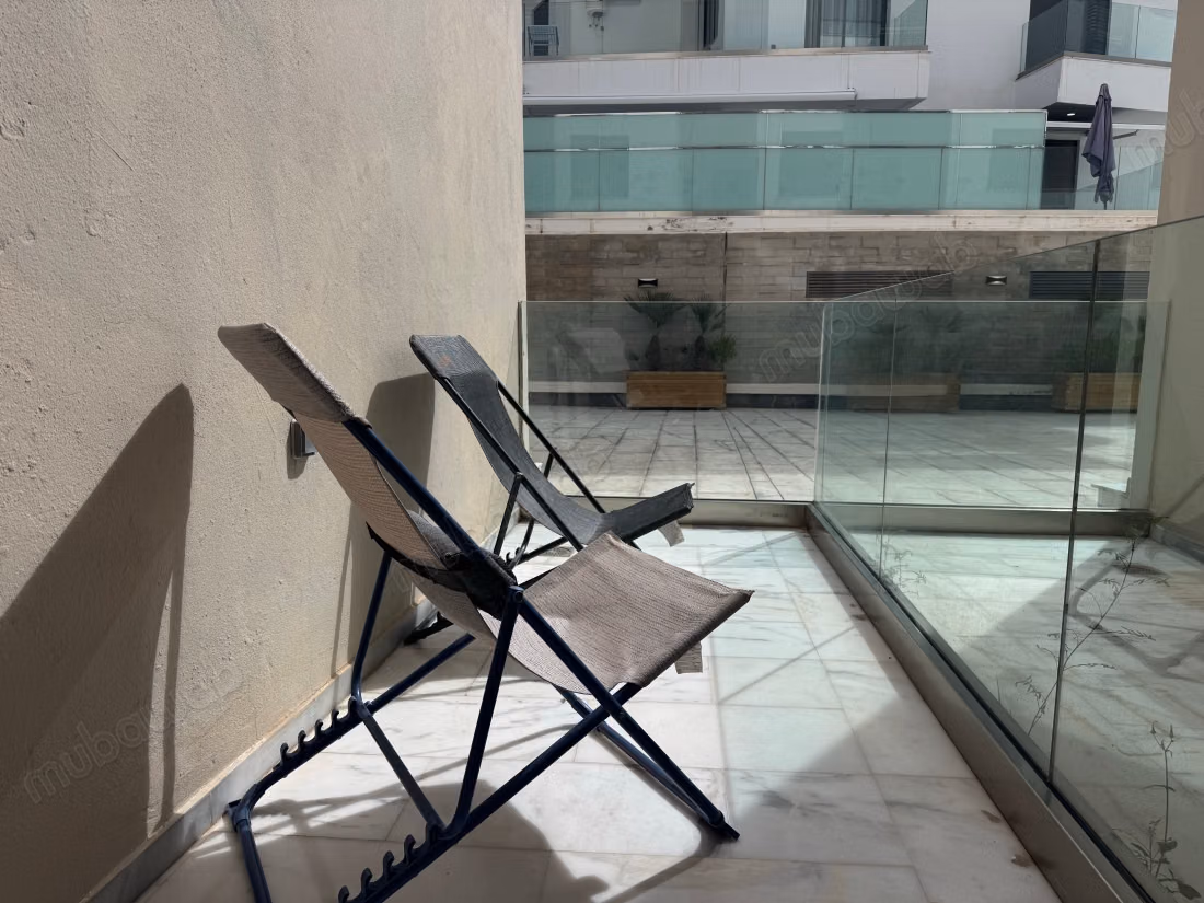 Rental of an apartment in Founti. 2 minutes from the beach Total area 80 m². Concierge service available, air conditioning system