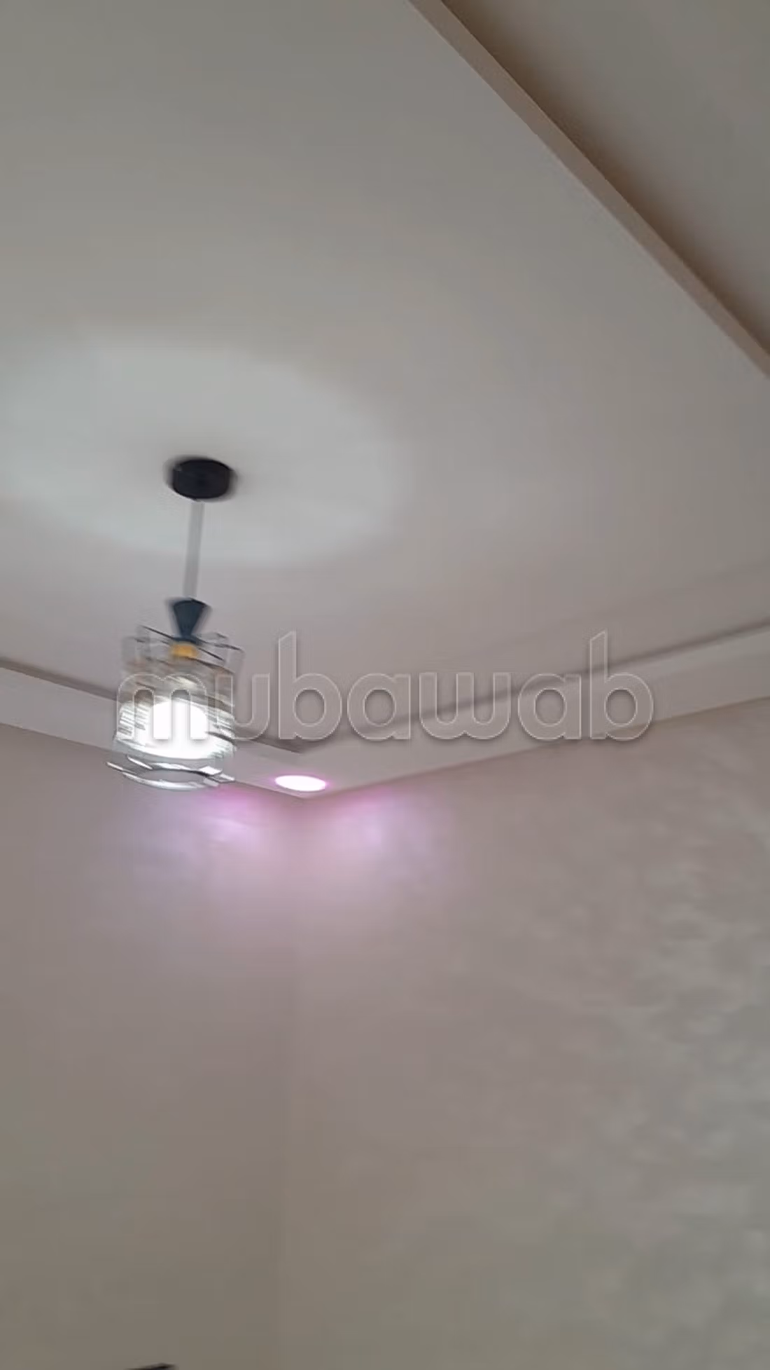 Appartement à vendre à Azrou. 3 grandes pièces. Porte solide et double vitrage