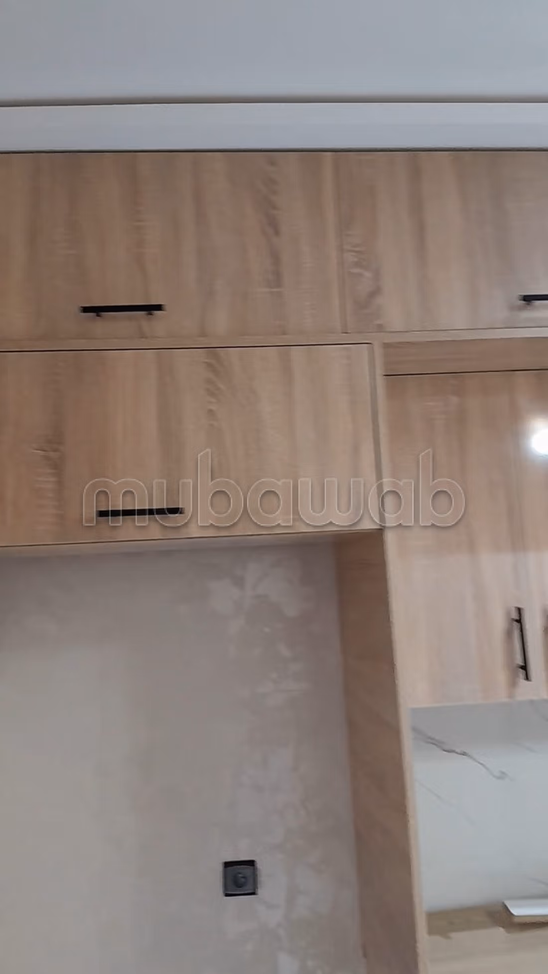 Appartement à vendre à Azrou. 3 grandes pièces. Porte solide et double vitrage