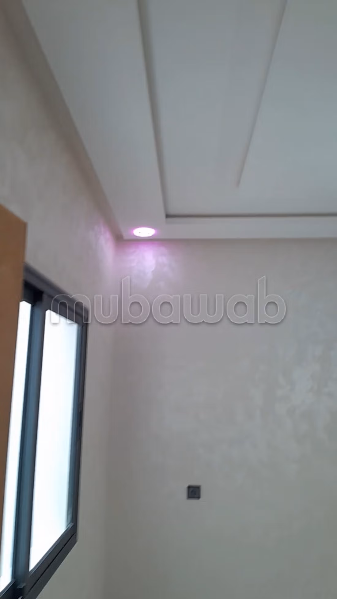 Appartement à vendre à Azrou. 3 grandes pièces. Porte solide et double vitrage