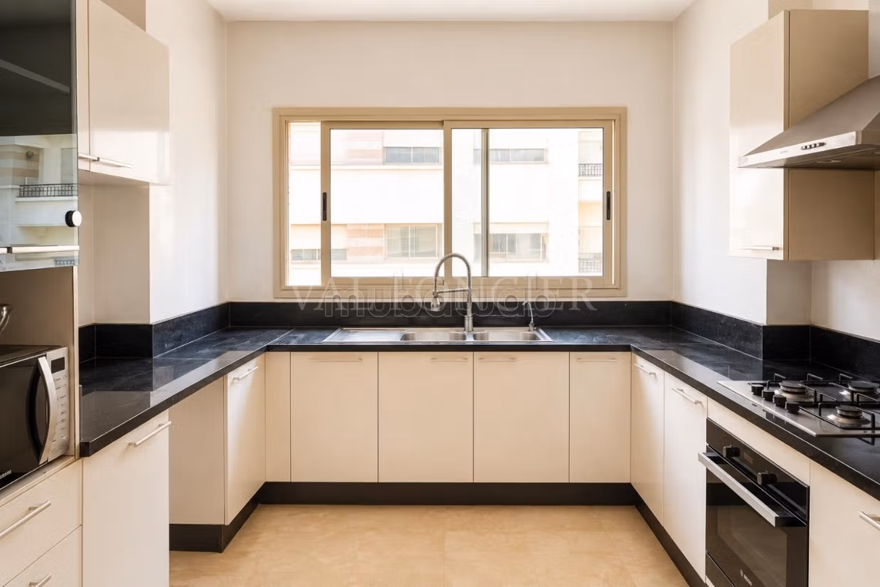 Location Nice Apartment 100m2 2Bedrooms Oasis, Casablanca