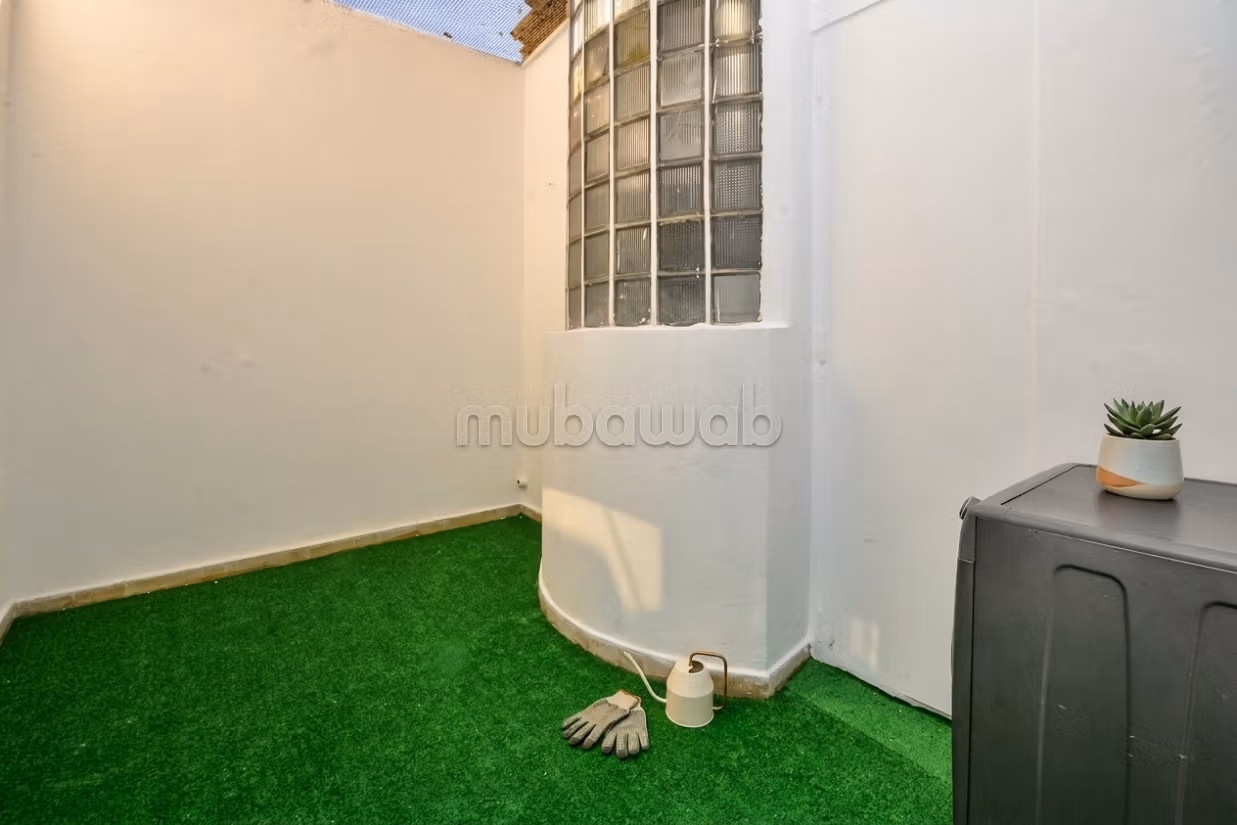 Gemeubileerd 2 kamers — Gauthier, Sebou straat