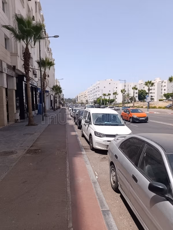 For rent Empty apartment of 75 m²