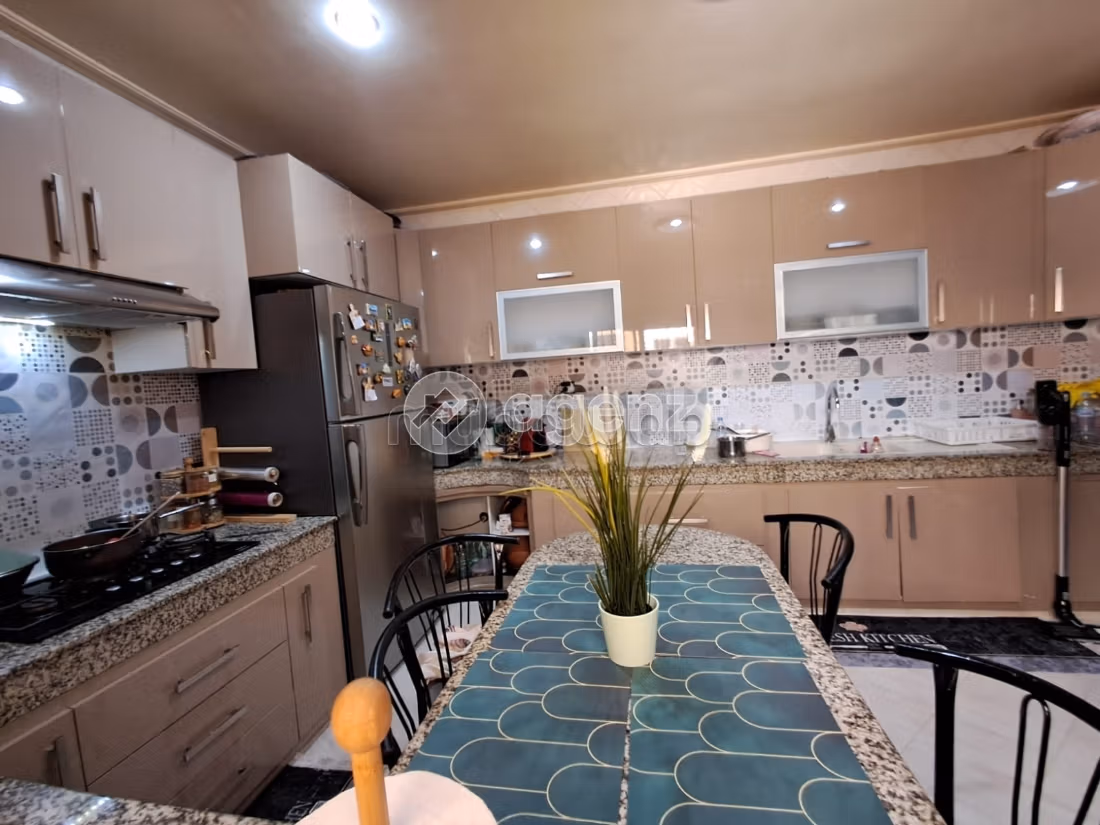 Appartamento in vendita 130 m², 4 camere Ain Chock Casablanca