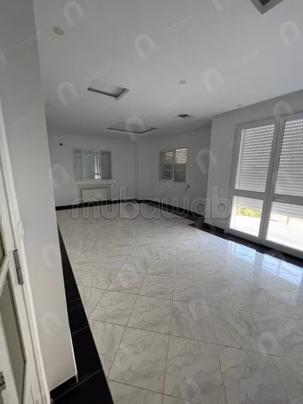 In affitto un piano di villa S2 a Boumhal Bessetine