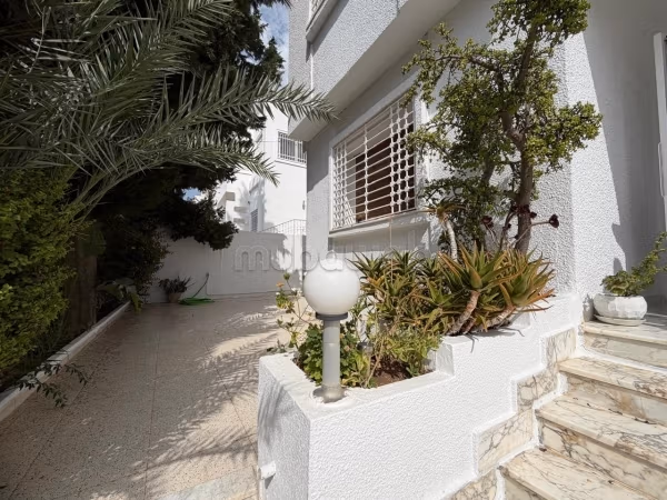 A vendre une villa à Menzah 8