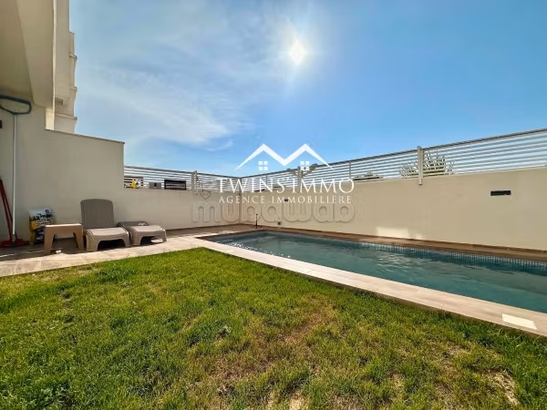 Duplex S3 con piscina a Gammarth