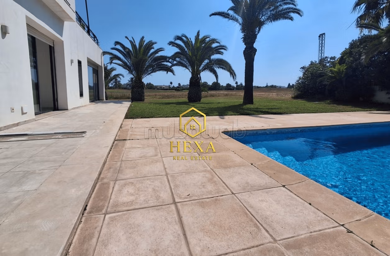 Piano terra S4 con piscina a Gammarth