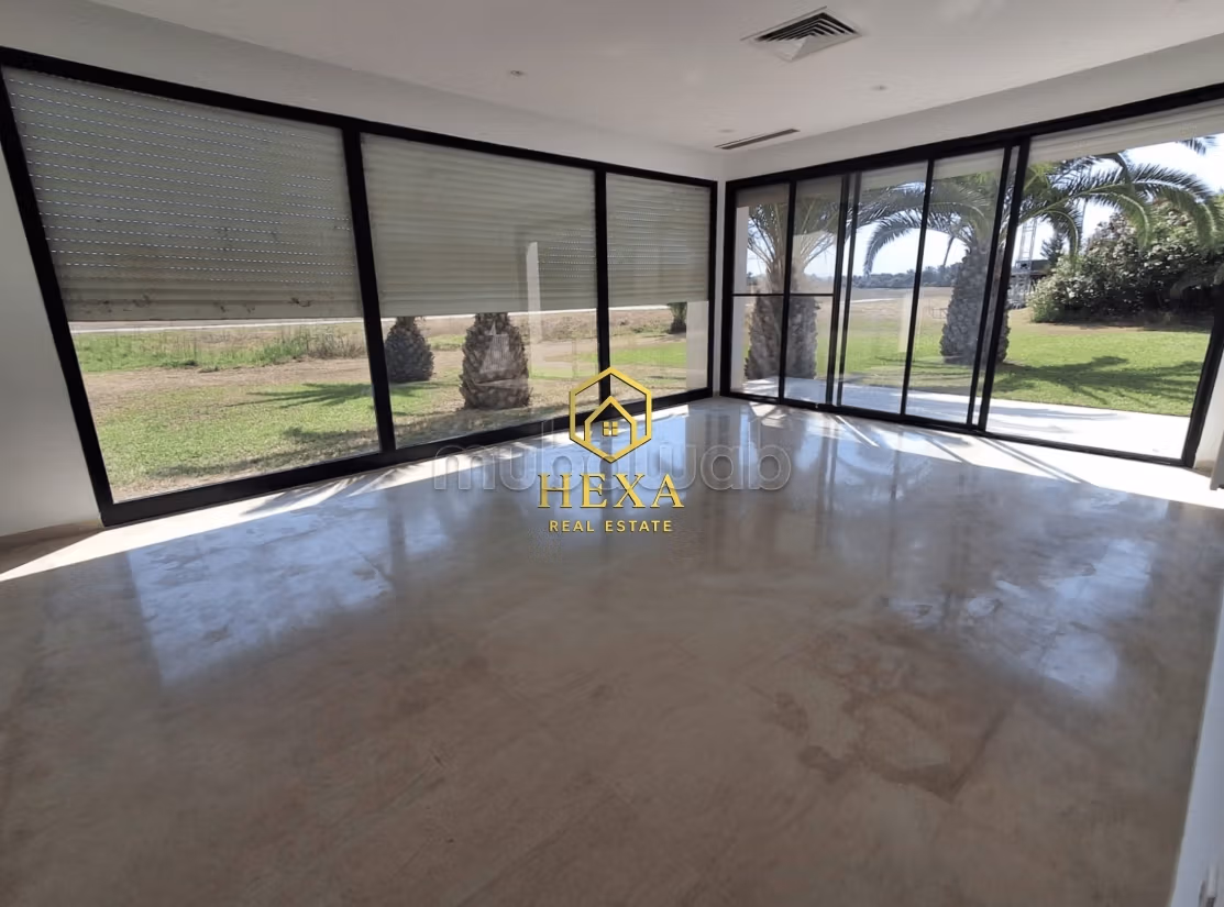 Piano terra S4 con piscina a Gammarth