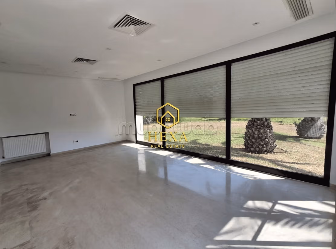Piano terra S4 con piscina a Gammarth