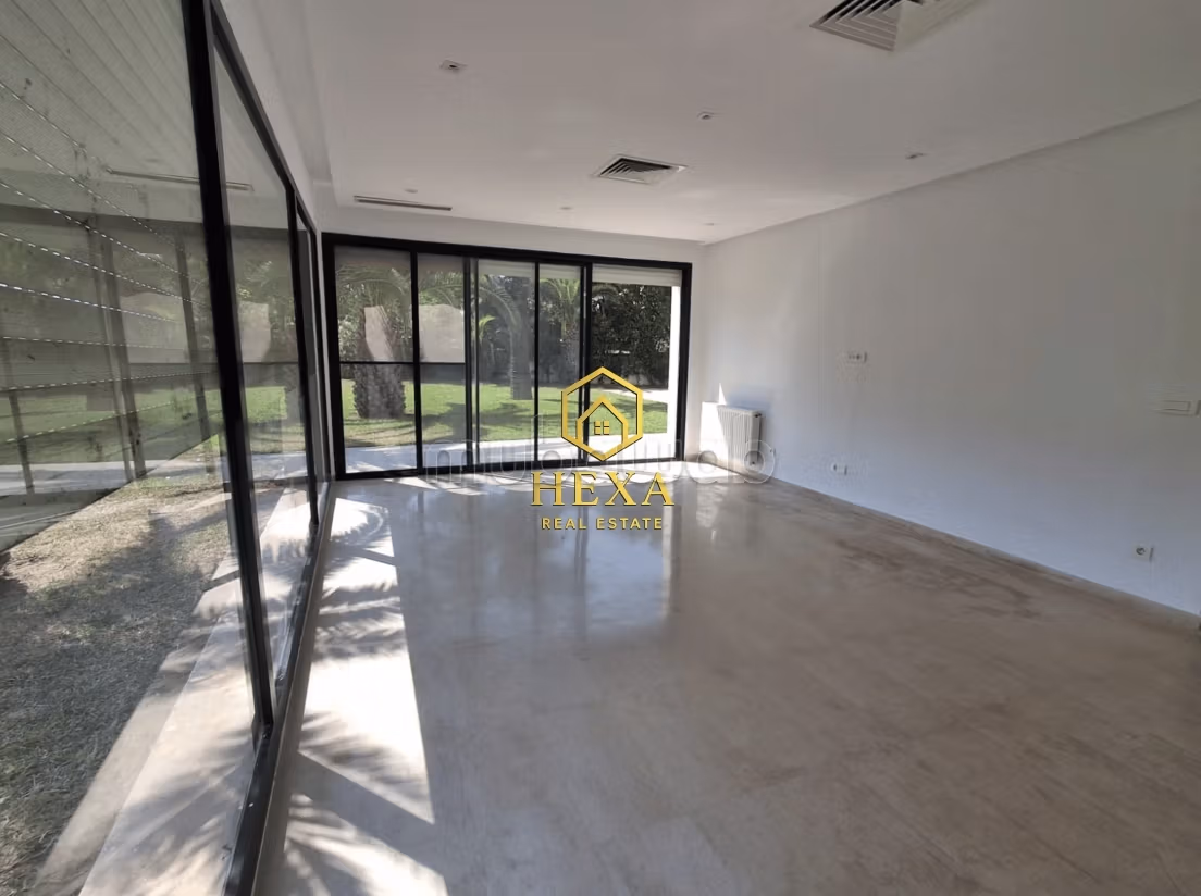 Piano terra S4 con piscina a Gammarth
