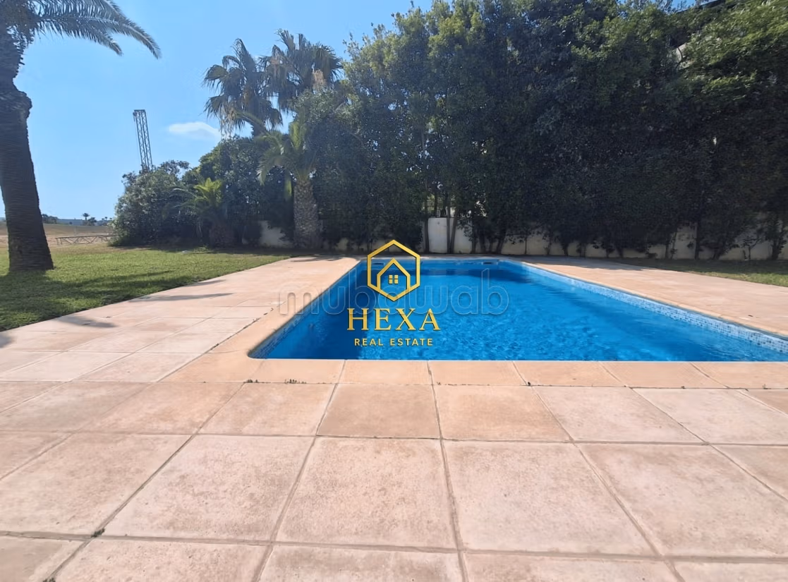 Piano terra S4 con piscina a Gammarth