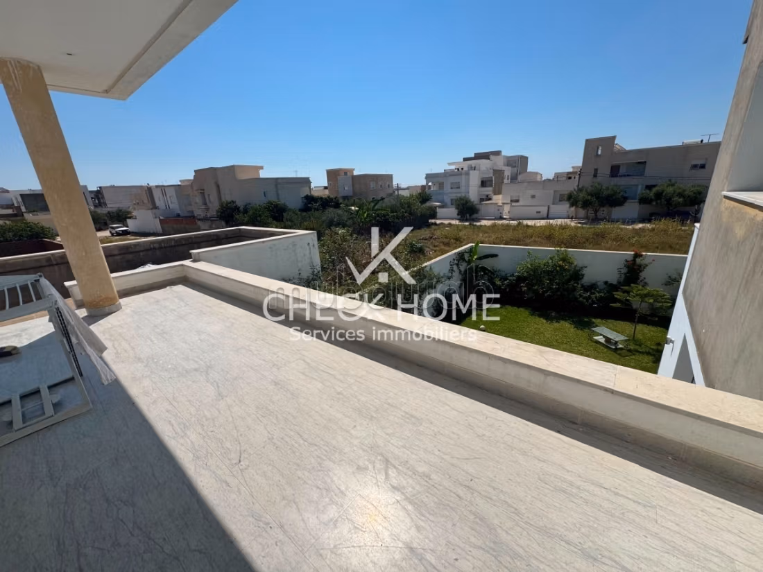 A vendre villa S5 à Bni Khiar Nabeul