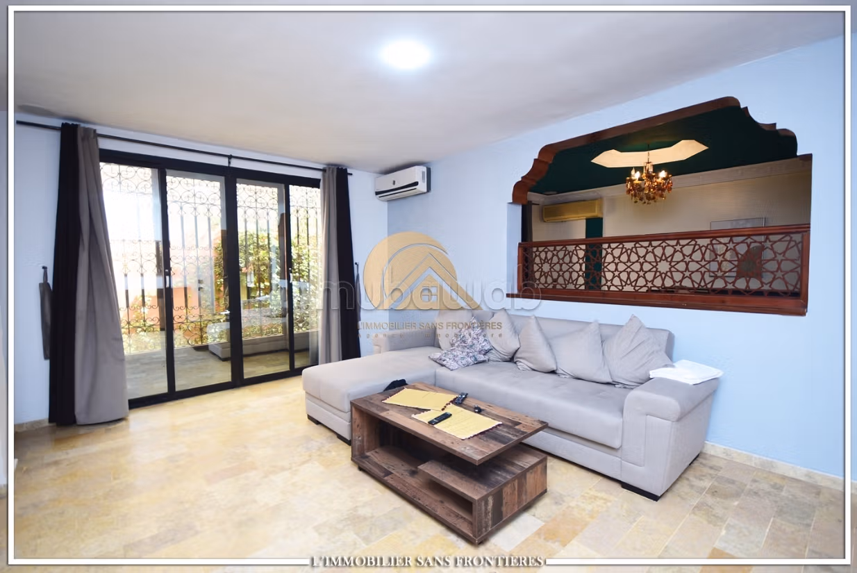 Villa arredata di 144 m² con 2 giardini privati in vendita ad Afaq