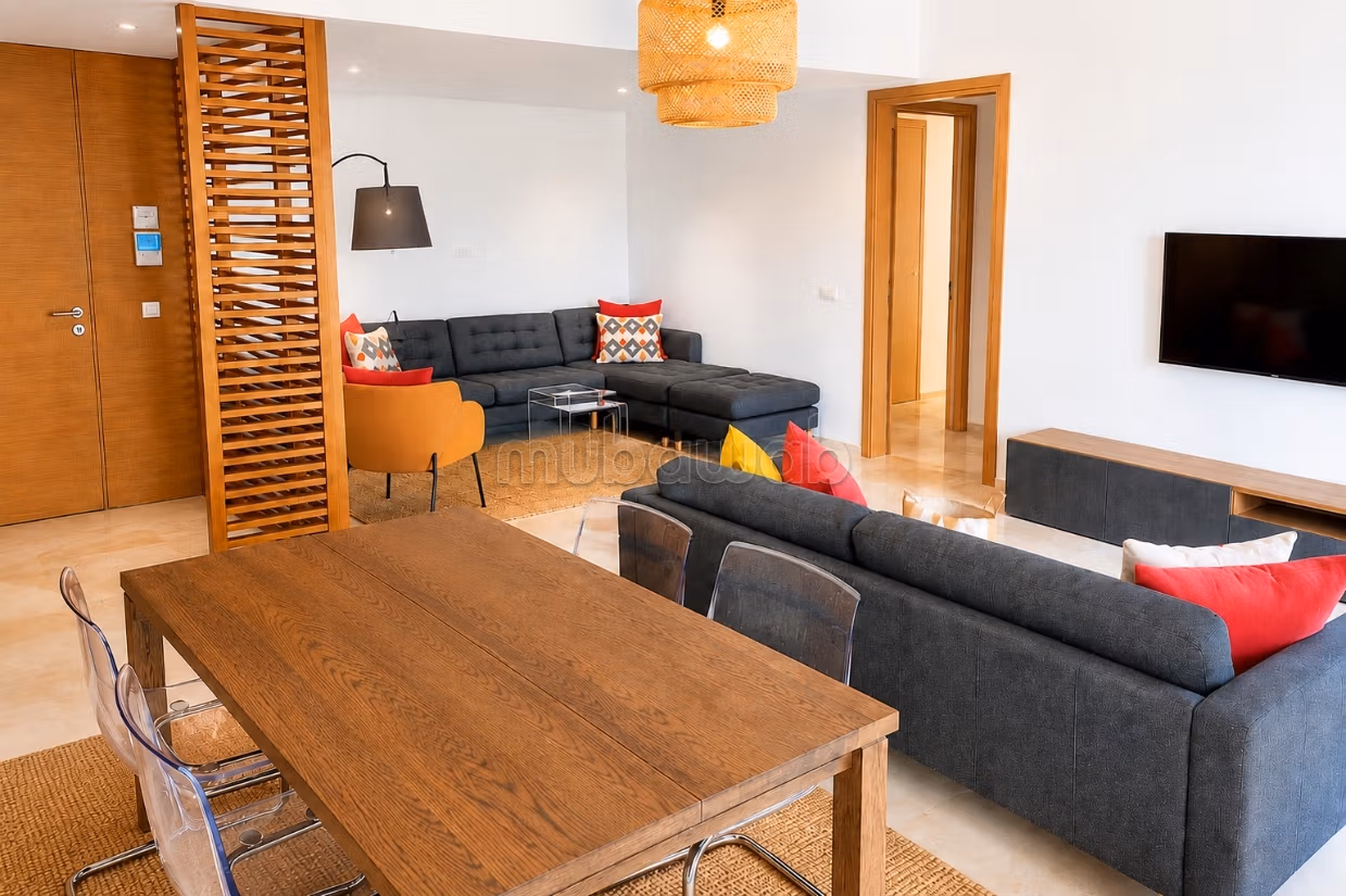 Superbe appartement à louer à Casablanca Finance City.
Superficie 130 m².
Meublé — 2