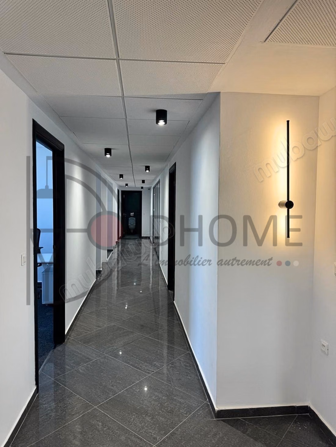 For rent spacious office 332m² in the northern urban center