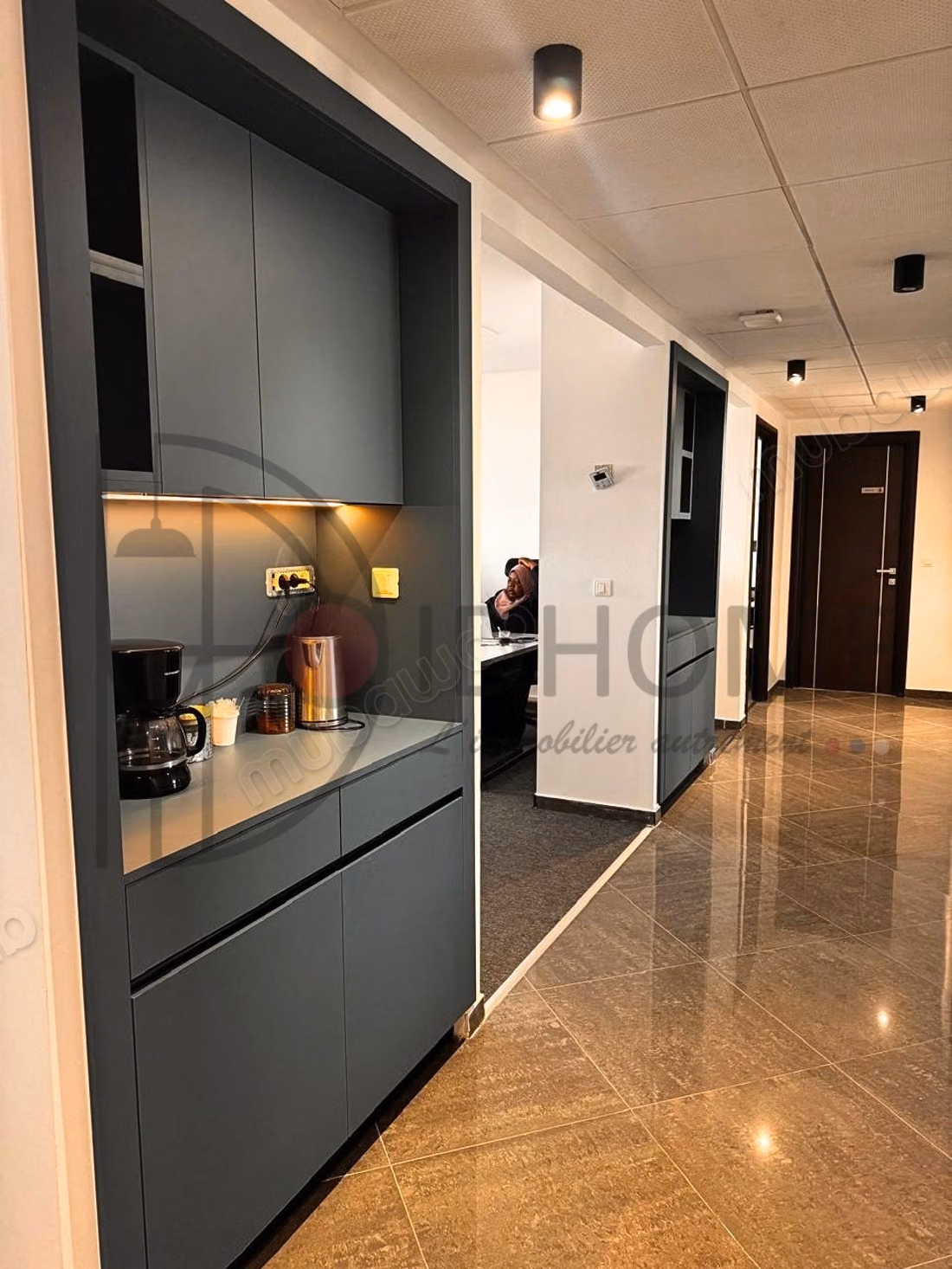 For rent spacious office 332m² in the northern urban center