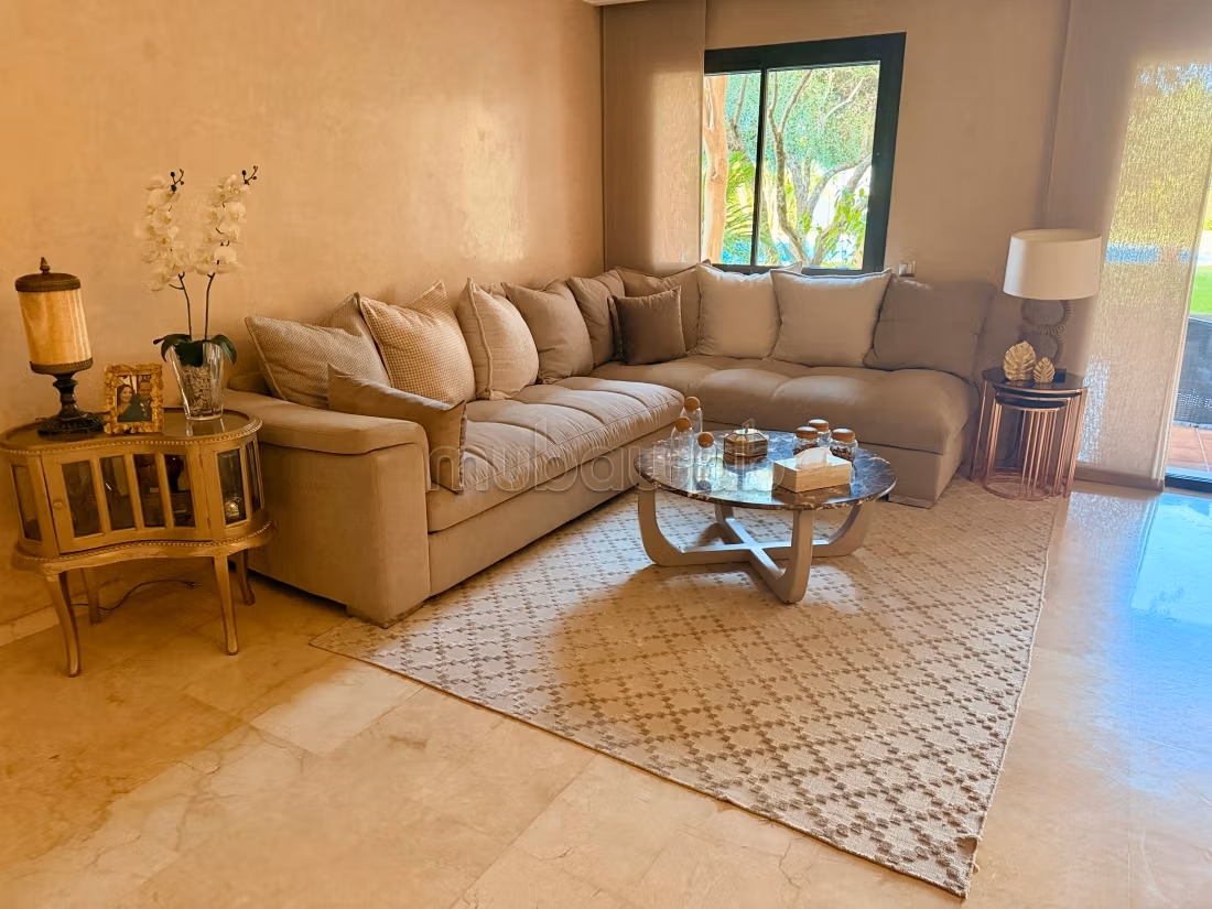 Agdal: Bel appartement à louer meublé, en 3 Ch, résidence avec jardin et Piscine commune