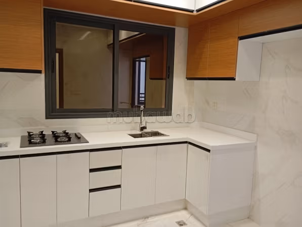 Appartement à l'achat à Al bassatine. 
3 chambres agréables. 
Ascenseur