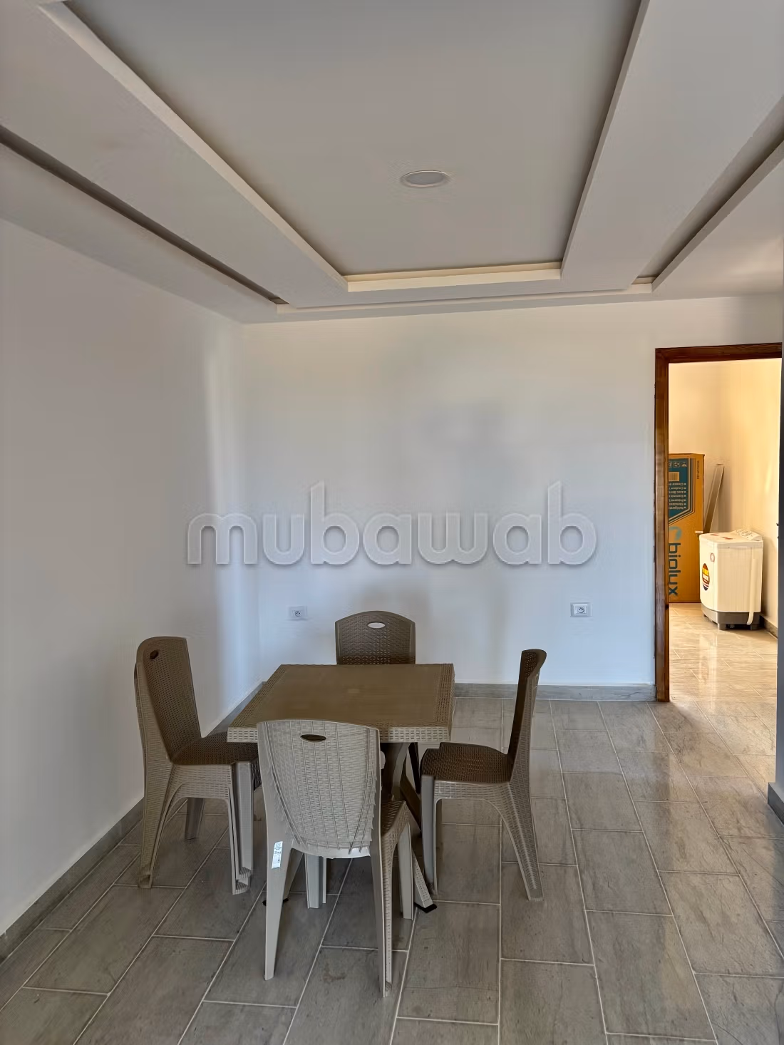 Affitto stagionale. Superficie 120 m². Antenna parabolica e porta blindata
