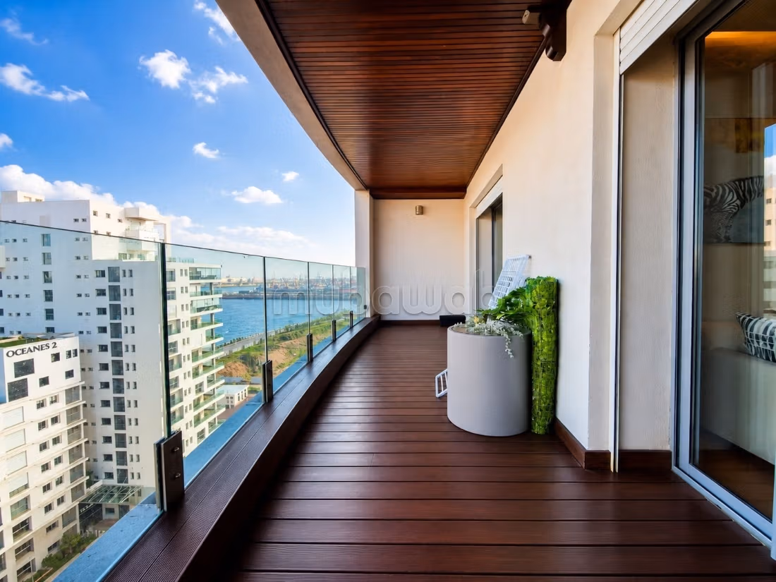 Marina/Appartement meublé 150m² Vue mer — 2