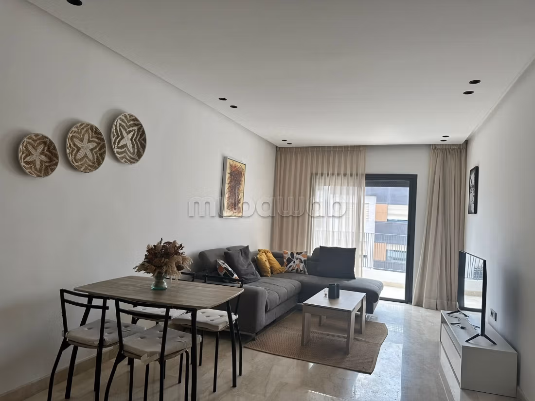 Appartement à louer à Palmier.
1 belle chambre.
Meublé