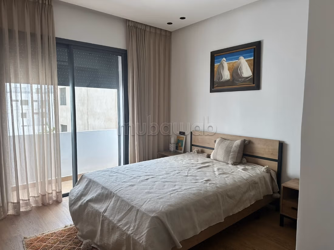 Appartement à louer à Palmier.
1 belle chambre.
Meublé — 3