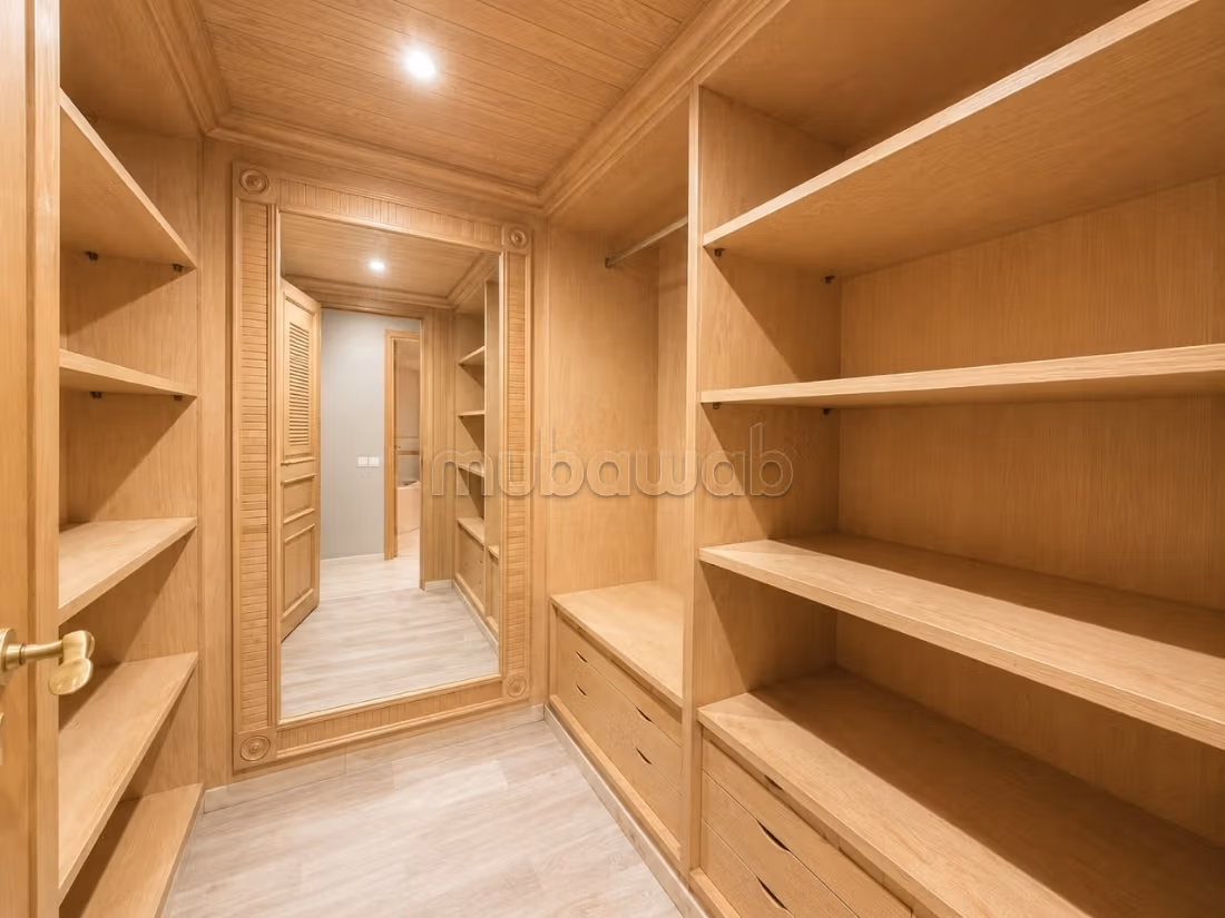 Appartement 159 m² à Bourgogne Est — 9