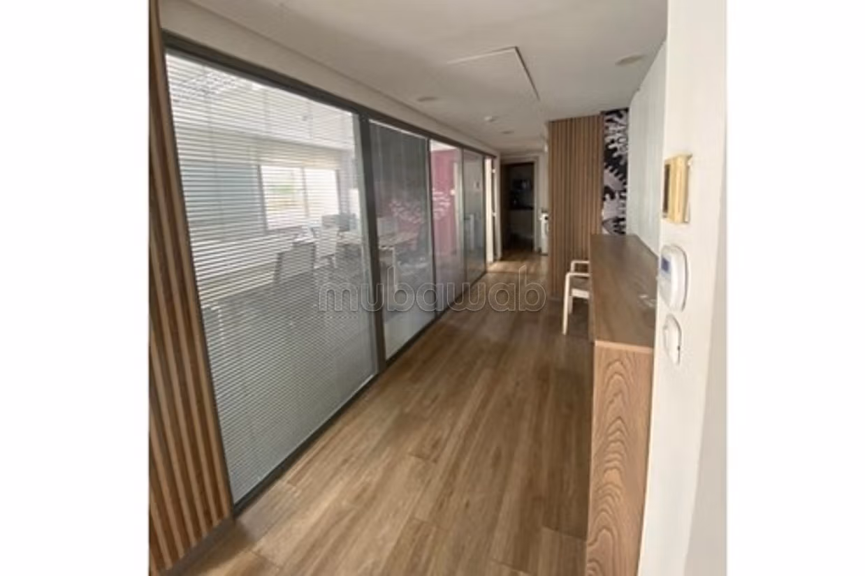 Luxurious Office at Lake Gardens 2, Tunis