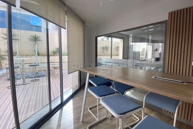 Bureau Luxueux aux Jardins du Lac 2, Tunis