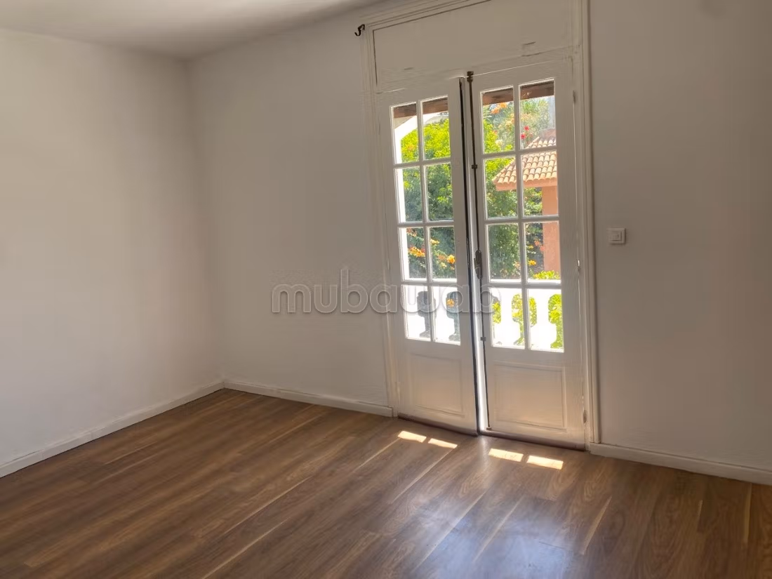 Manifique villa a la location vide a Ciel 
30000dh