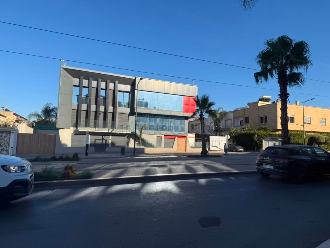 Large commercial space for rent on Laymoune Boulevard