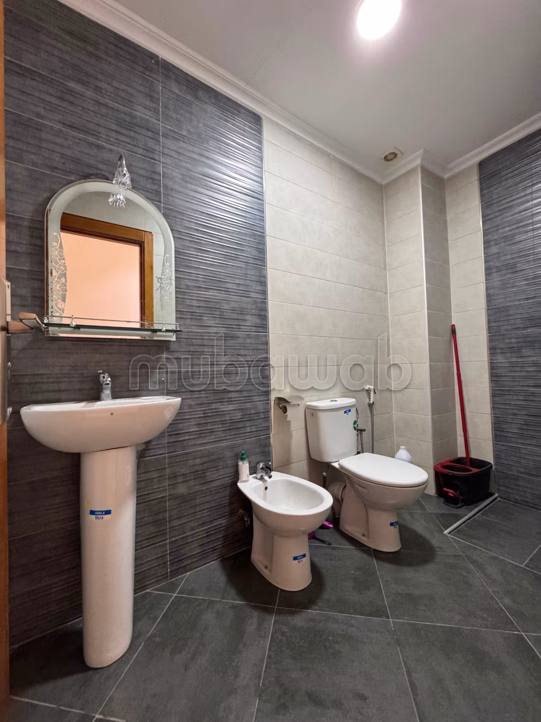 Meraviglioso appartamento in affitto a Martil. Superficie 30 m². Posto auto e balcone.